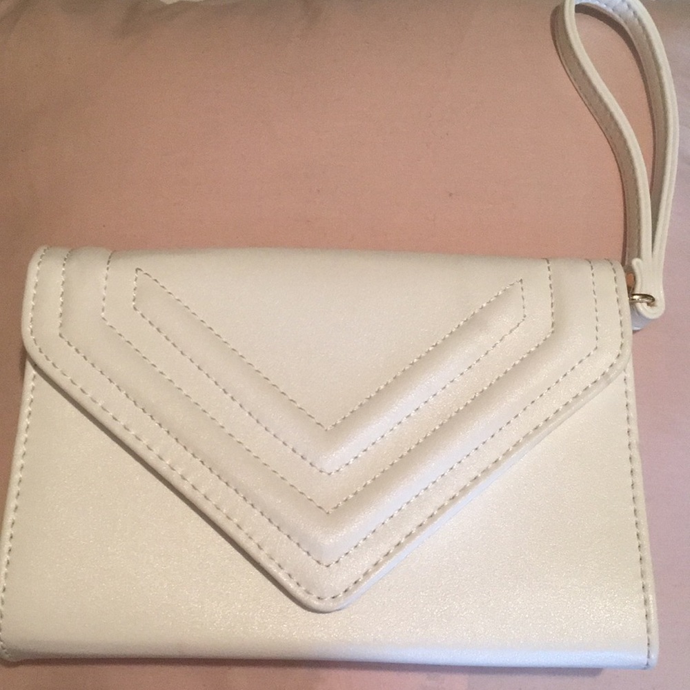 Aldo white clutch